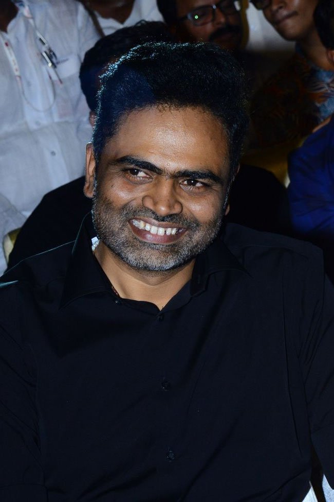 Maharshi-Movie-Pre-Release-Event